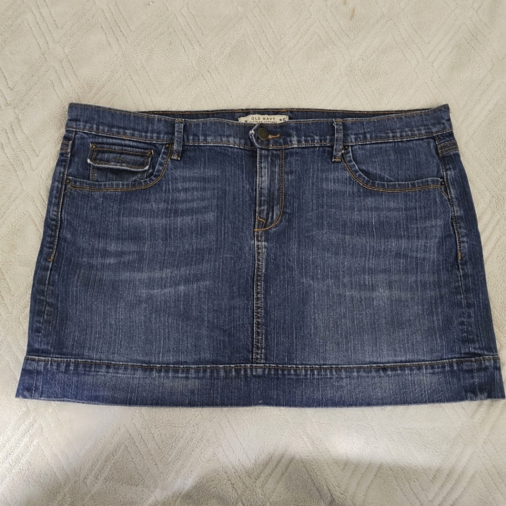 Old navy denim skirt size 16